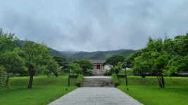 아이와 함께 경주 통일전을 산책하다