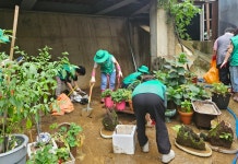 울릉도 물폭탄 응급복구 새마을지도자들…추석명절 앞두고 부녀회원 등 나서