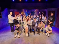 로맨틱 코미디 연극 그녀를 믿지 마세요 대구 무대에