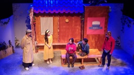 연극 별빛 쏟아지는 마을 대구 아트플러스씨어터 무대에