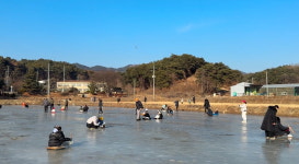 문경시 마을 청년들, '얼음썰매장'으로 21세기 마을 공동체 실현