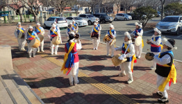 구룡포읍 미르아라풍물단 지역민 안녕 기원 지신밟기