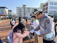 포항남부경찰서, 등굣길 아이먼저 교통안전 캠페인 실시