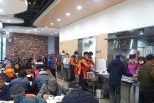 포항남부소방서, 오천교회 무료급식소 봉사활동 펼쳐