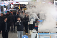맛있는 대게 냄새 가득한 죽도시장