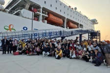 “멀미 걱정 없이 굿샷”... 울릉크루즈배 파크골프대회, 전국 동호인 ‘매료’