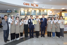 대구북구시니어클럽, 커피 내리며 연 ‘인생 2막’…‘카페나우 북구청점’ 개점 10주년