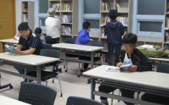 의령군 동부사회복지관에 미타산 도서관 개장