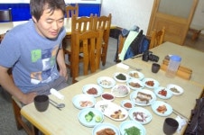 메뉴는 하나지만 내용은 푸짐한 해물정식