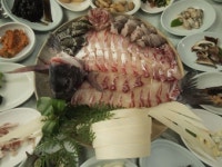 [이야기가 있는 맛집] 남해 촌놈횟집에 얽힌 맛