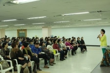 대우백 화점 장미화 씨 웃음특강 열어