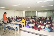 합포중학교, 경남도민일보  단체 견학