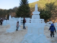 눈앞에 펼쳐진 겨울왕국, 얼어붙은 절경 속으로