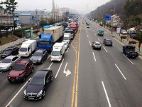 창원 성산구 적현로 트레일러 사고로 교통지옥