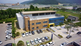 놀이방·교사 갖춘 김해 율하체육관 인기