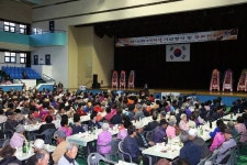 지역사회 함께한 합천읍 노인의 날 훈훈