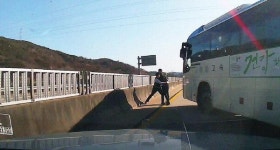 고속버스-승용차 운전자 쌍방 보복운전