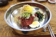 [맛집]시원한 입맛 당길 땐 살얼음 동동 막국수