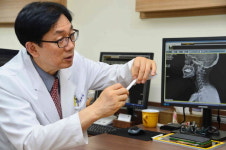 20대도 퇴행성 목 디스크…스트레칭 틈틈이