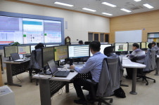 탈원전 정책에 주춤? 두산중, 신재생에너지 개발 중