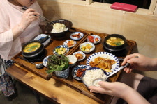 [맛난 시장]진주 중앙시장 청춘다락