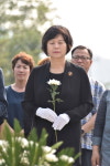 여야 정치인 봉하마을 방문 잇따라