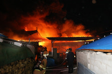 산청 한 축사서 화재…4000만 원 피해