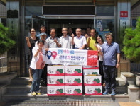 이가앤쿡, 거창 위천면 경로당에 수박 전달
