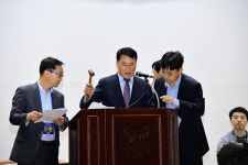 [속보 3보]현대중 임시주총, 회사 물적분할 안건 가결