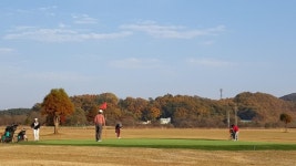 새롭게 단장한 의령 친환경골프장