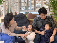 두 공주님과 함께 귀한 손님이 왔습니다