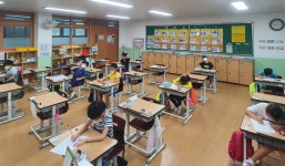 통영 벽방초교 교내 백일장 열어