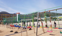 함안 칠서초등학교 종합놀이터 개장식