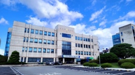 입 닫은 롯데쇼핑에 뿔난 김해시의회