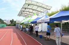 휴가 다녀왔다면 코로나 검사 받으세요