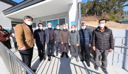 사계절 이야기 꽃필 사랑방 생겼네