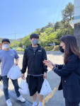 통영 오미사꿀빵, 경로당에 꿀빵 나눔