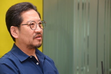 글쓰기는 천직…건강 허락한다면 소설 쓰고파