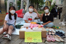 주민들이 꽃피운 공유장터 봉림 어때? 웃음 활짝