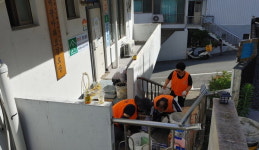 창원따사모·교방동, 아파트 경로당 수리 봉사