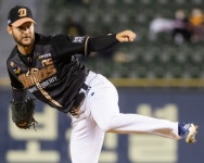 갈 길 바쁜 NC, 두산에 2-8 덜미