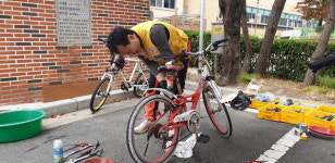 창원레포츠파크 김해지점 자전거 수리 봉사