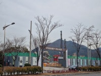 롯데 김해유통단지에 리조트 내년 7월 완공 약속 지킬까