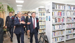 복합문화공간 새 함안도서관 활짝