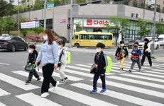 위험한 등굣길도 교통안전지도사가 함께하니 안심