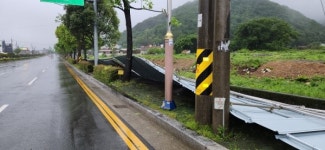 인도 덮친 창원 복합행정타운 공사장 안전펜스