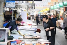 축제 앞둔 마산어시장, 핵오염수 방류에 담담함 속 근심