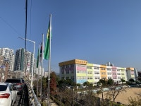 창원 성호초교 과밀학급 문제 심각....교육당국 전학생 예측 실패