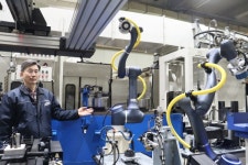 로봇 도입으로 불량률 잡고 노동환경 개선하며 제조혁신 성큼