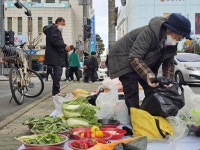 시장·노점상 상인들, 강추위에 덜덜